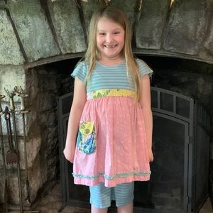 Bundle of Matilda Jane tunic and shorts.